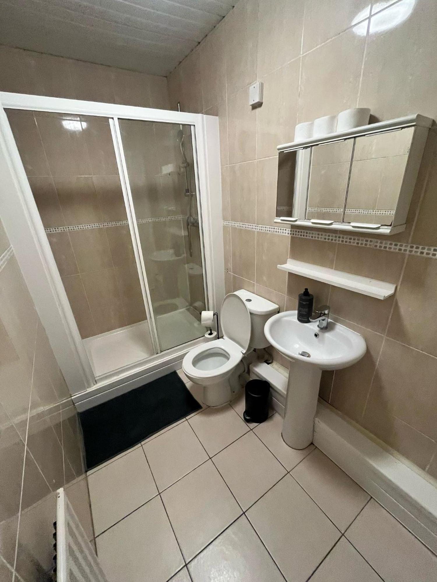 Charming 1-bedroom Southfields, Apartment London